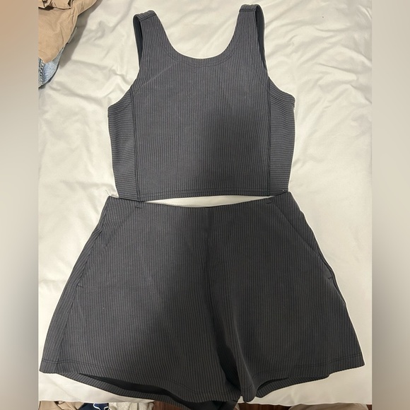 Two piece set - Picture 1 of 2